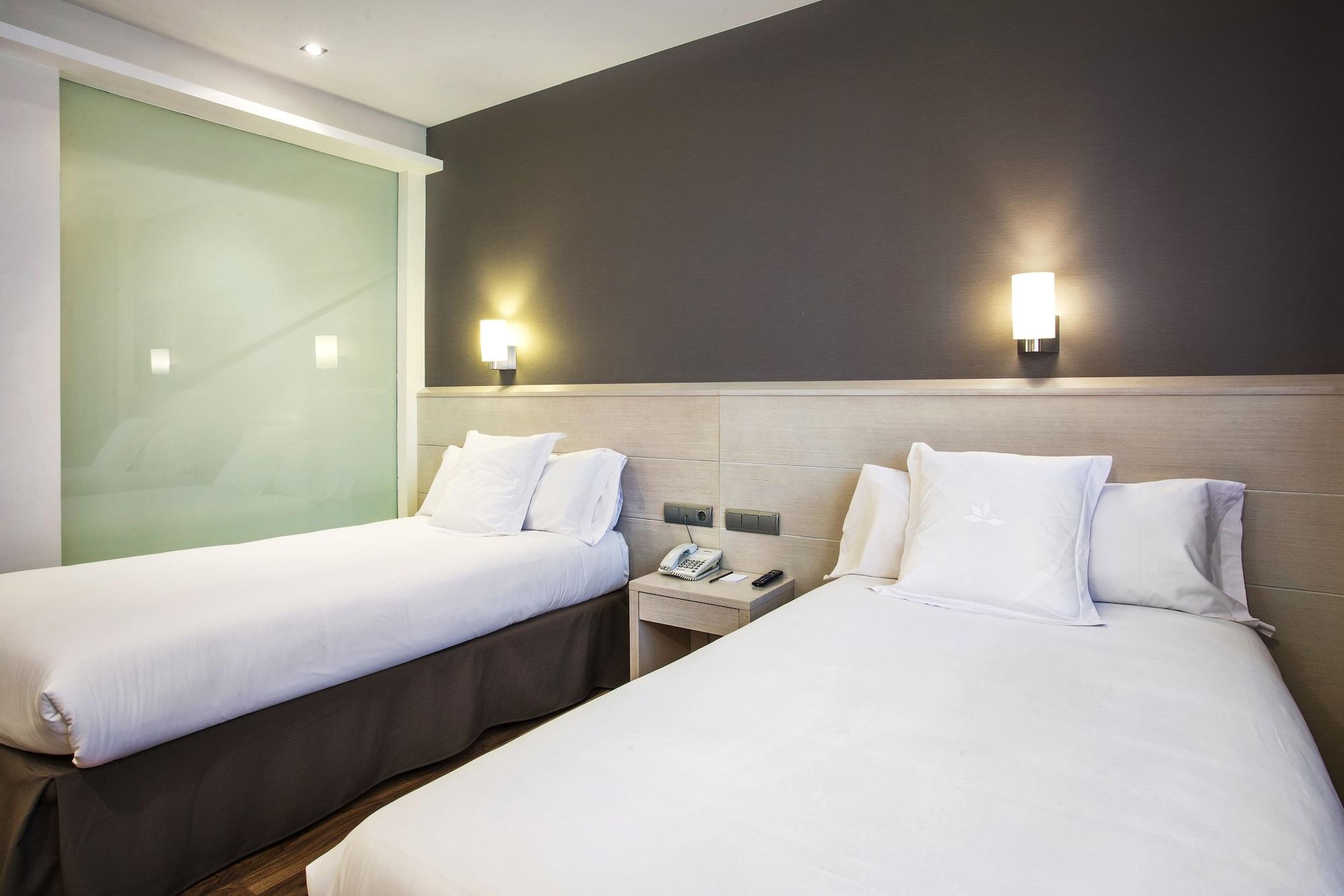Azz Valencia Tactica Hotel Paterna Eksteriør billede