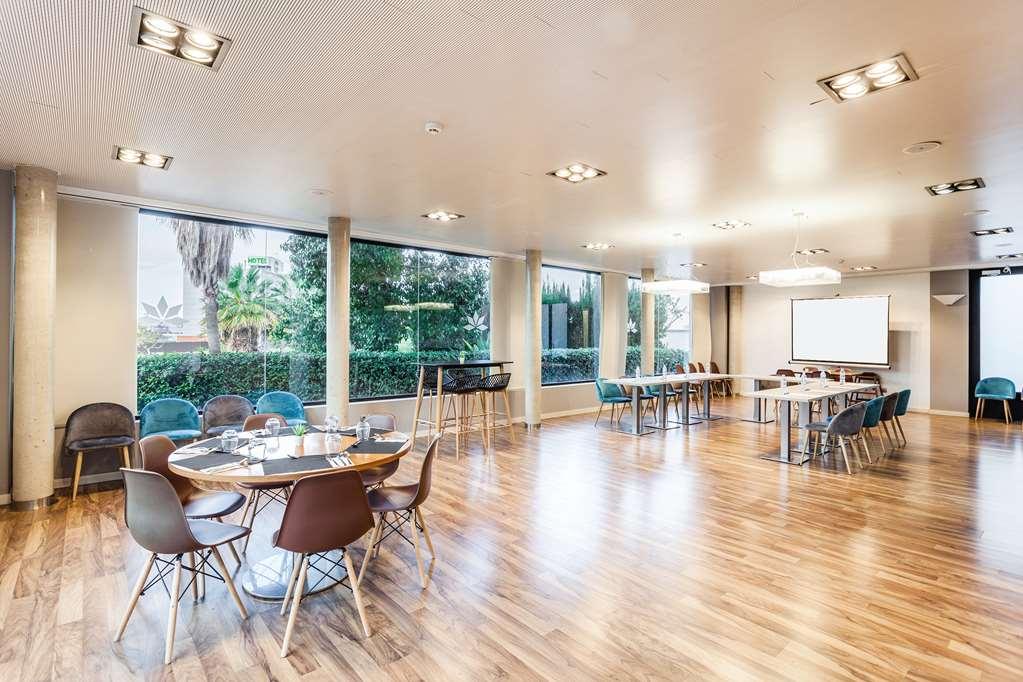 Azz Valencia Tactica Hotel Paterna Værelse billede